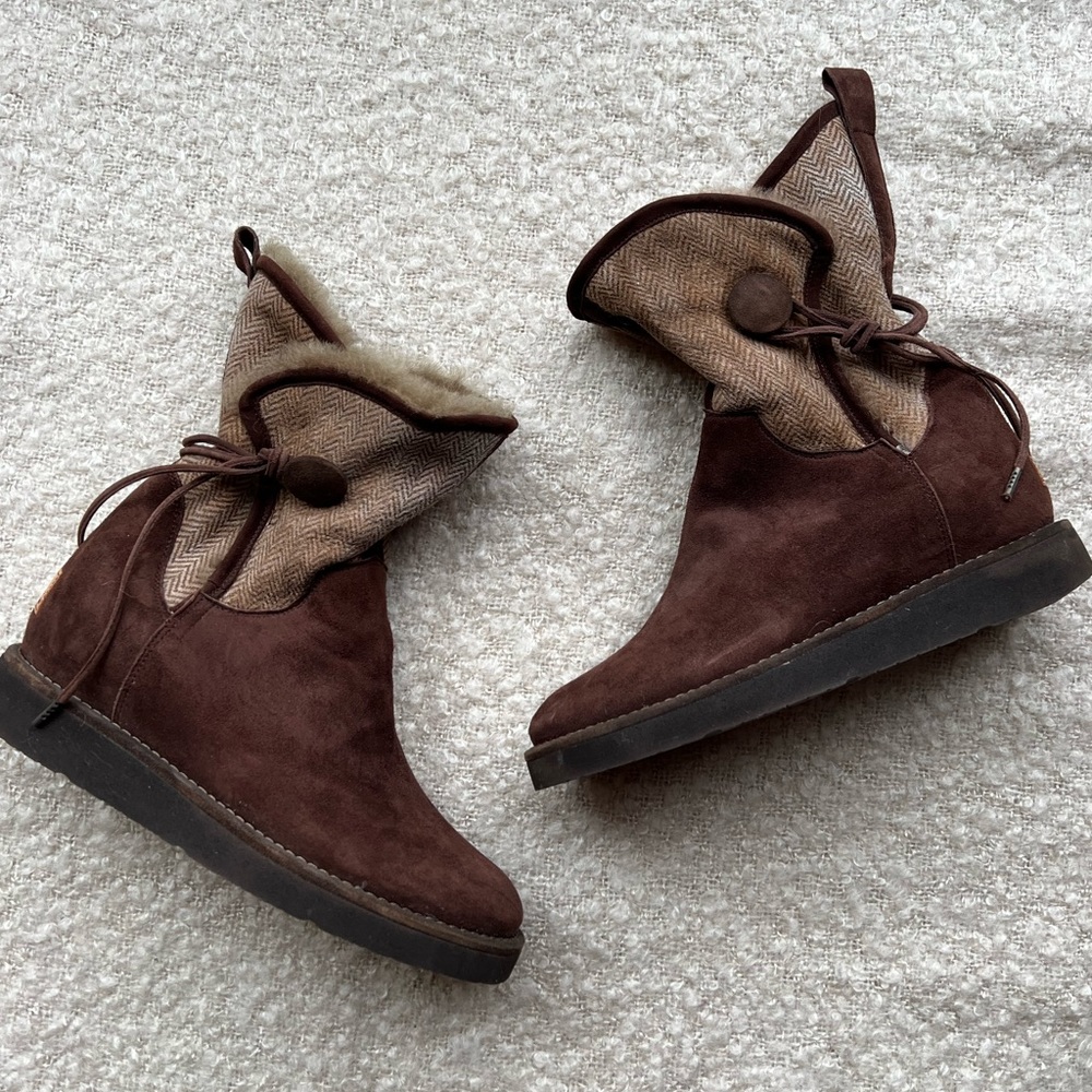 UGG Collection Gorgeous Soft Suede Tweed and Sheepskin Boots NEW 🐏
